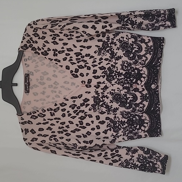 ALMOST FAMOUS Animal Print And Lace V-neck Cropped Cardigan Size L - Picture 2 of 7